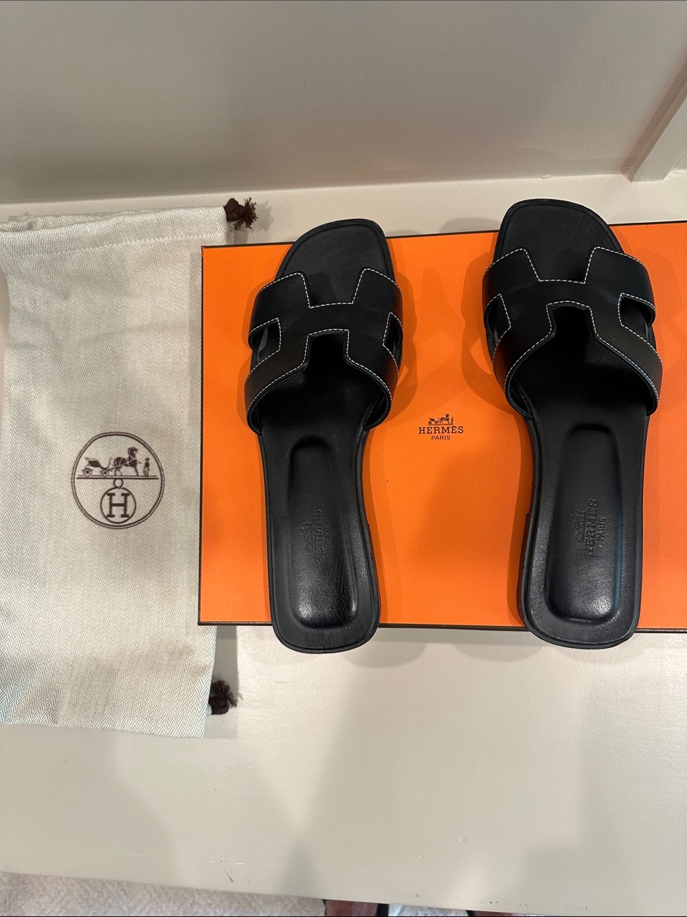 Hermès Black Leather Oran Slide with White Topstitch
